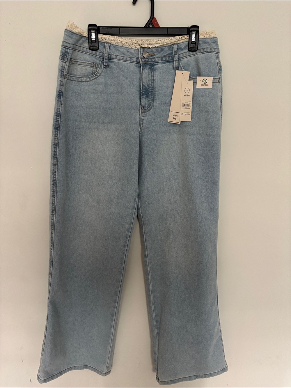 No Boubdaries Light Wash Women’s Wide Leg Jeans - Lace Trim